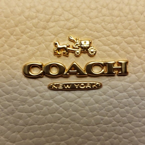 COACH NEW YORK Half-White Wristlet - Picture 5 of 7